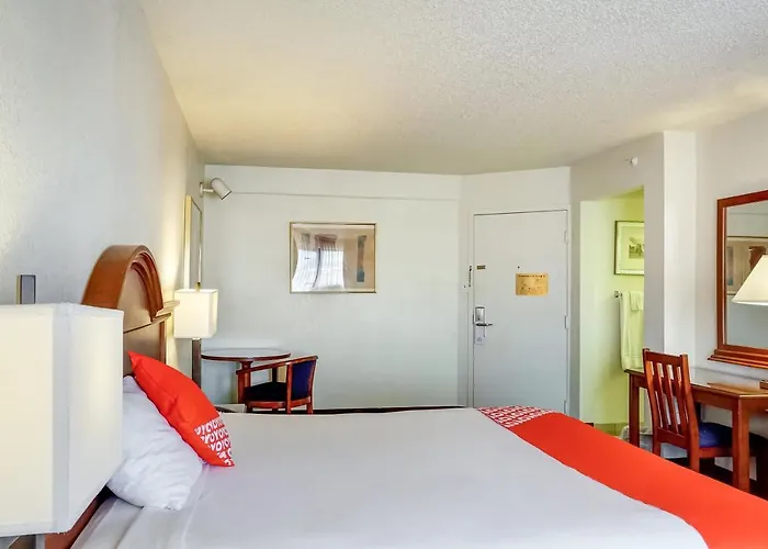Oyo East (adults Only) Hotel