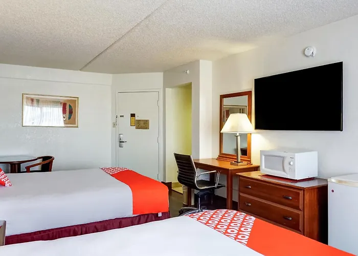 Hotel Oyo East (adults Only) 2*
