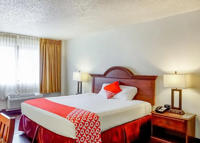 Oyo East (adults Only) 2*